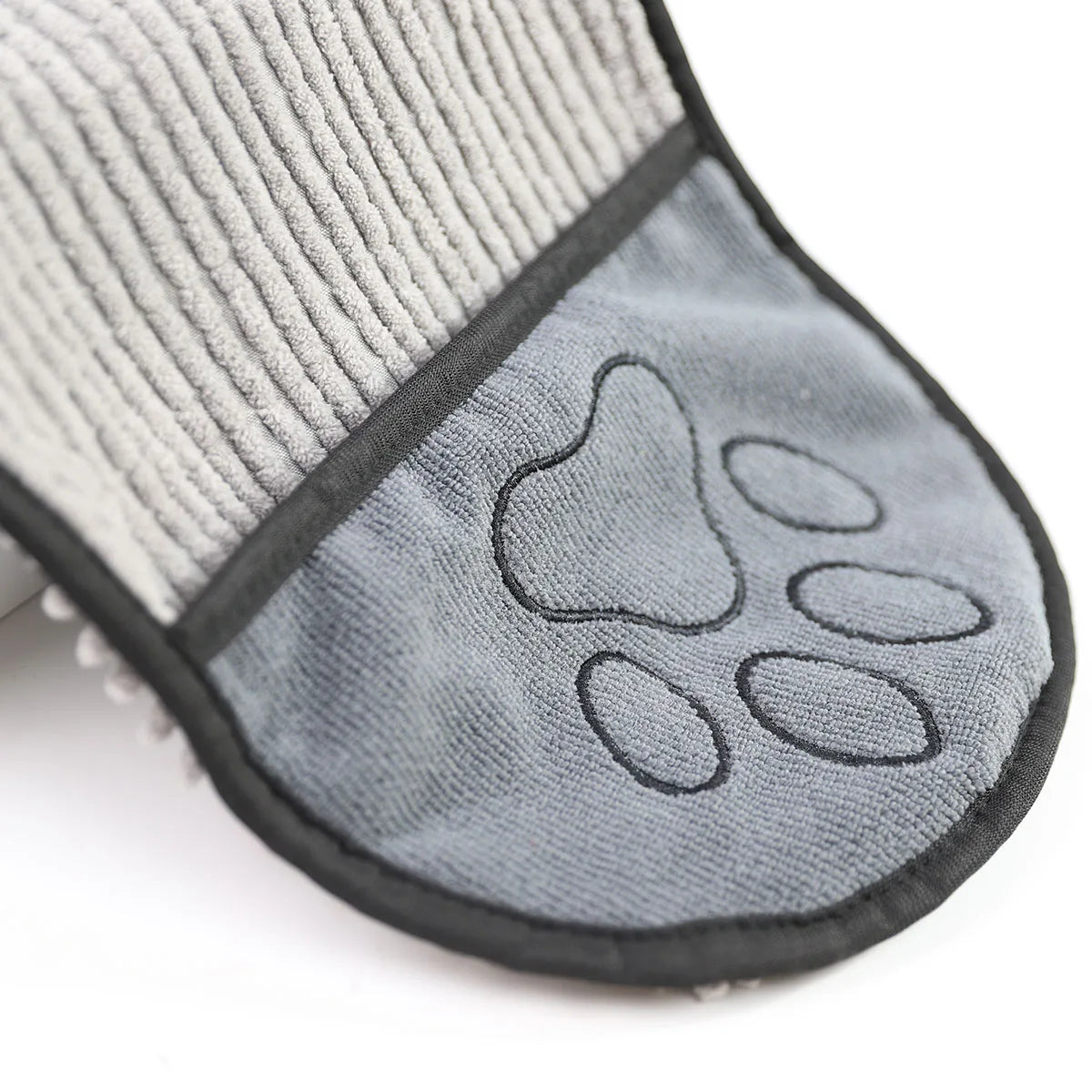 Asciugamano ultra-assorbente per animali domestici: praticità e comfort!